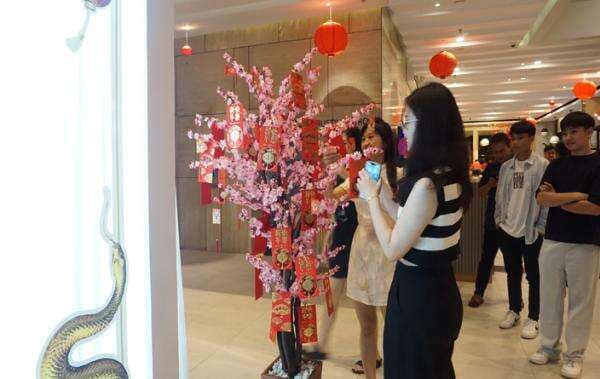 Harper Cikarang Meriahkan Imlek 2025 dengan Hidangan Istimewa dan Lucky Draw Angpao Harper Cikarang Meriahkan Imlek 2025 dengan Hidangan Istimewa dan Lucky Draw Angpao