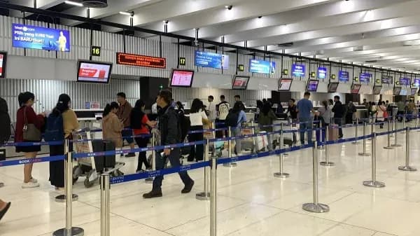 Puncak Arus Libur Nataru, 194 Ribu Penumpang Padati Bandara Soetta