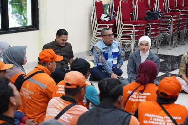 Pasukan Oranye Bersihkan Sisa Demo Ricuh Jakarta, PAN: Pahlawan Kebersihan Kota!