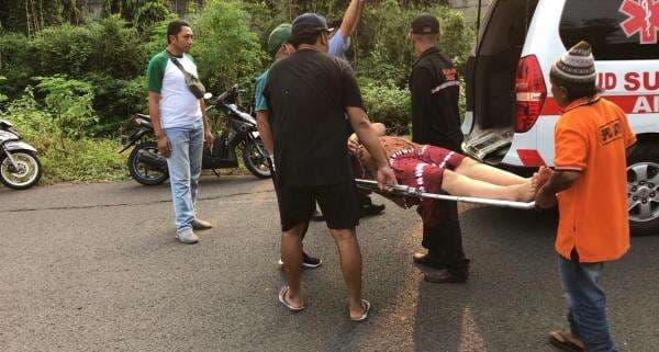 Tabrak Truk Parkir Ibu dan Anak Luka Parah