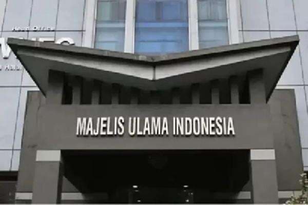 MUI Desak Pemerintah-DPR Rumuskan Regulasi Soal LGBT: Harus Lebih Berat dari Perzinaan! MUI Desak Pemerintah-DPR Rumuskan Regulasi Soal LGBT: Harus Lebih Berat dari Perzinaan!