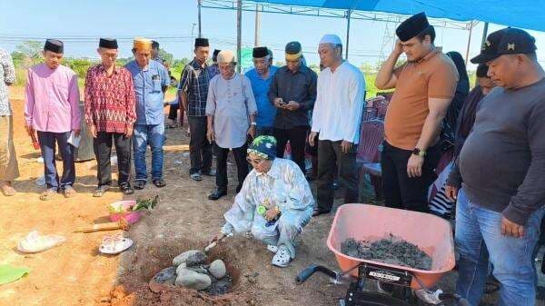 Kisah Haru Pelaut Makassar: Pulang Setelah 3 Dekade, Bangun Masjid untuk Ibu dan Ayah