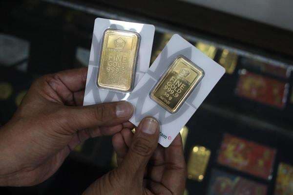 Harga Emas Antam Hari Ini Turun Rp48.000, Masih Rp3 Jutaan per Gram