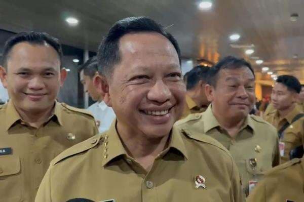 Mendagri Pantau Dampak Kenaikan Harga Pertamax terhadap Inflasi Mendagri Pantau Dampak Kenaikan Harga Pertamax terhadap Inflasi