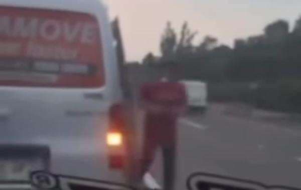 Detik-Detik Mencekam: Sopir Lalamove Todong Pistol, Kini Diburu Polisi!