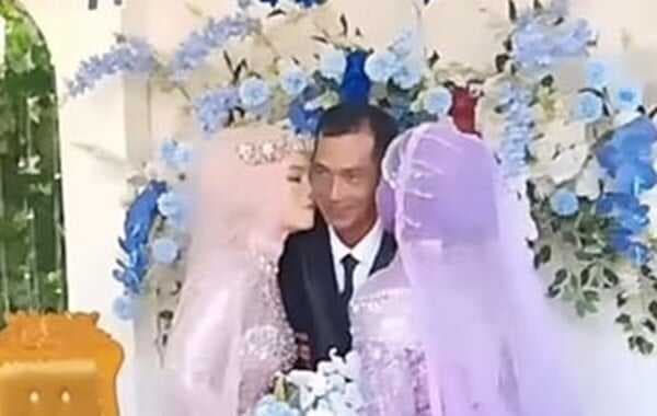 Pernikahan Unik di Kotim, Pak RT Flamboyan Nikahi 2 Isteri Sekaligus: Malam Pertama Pilih Siapa?