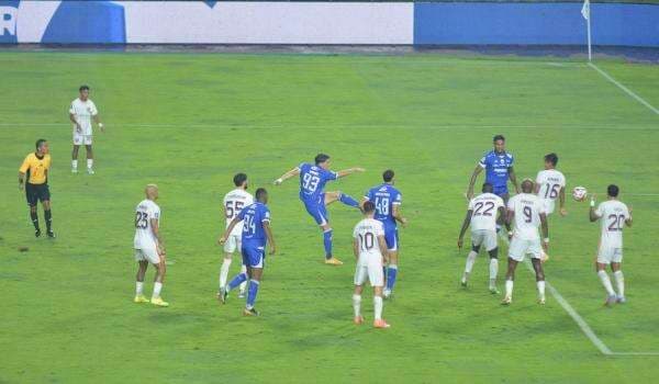 Jadwal Siaran Langsung Malut United vs Persib Bandung di Super League 2025-2026: Momentum Geser Persija Jakarta! Jadwal Siaran Langsung Malut United vs Persib Bandung di Super League 2025-2026: Momentum Geser Persija Jakarta!