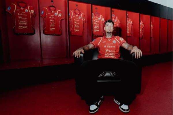 Terungkap! Ini 3 Sosok yang Bikin Shayne Pattynama Mantap Pilih Persija