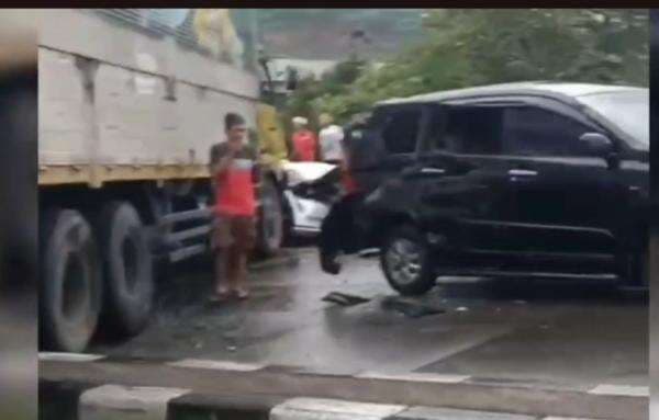 Terungkap Truk Tronton Tabrak 4 Mobil di Exit Tol Bawen Diduga karena Rem Blong