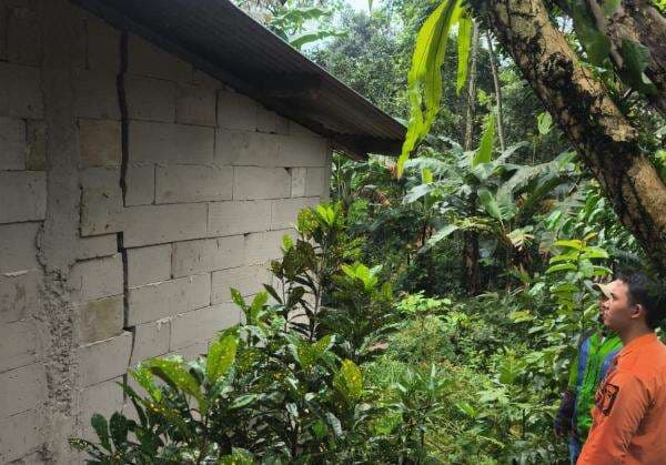 Tanah Bergerak di Babakan Madang Bogor, 11 Rumah Rusak