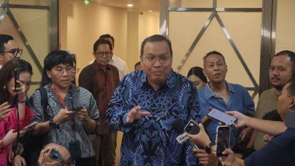 Fakta-Fakta Iman Rachman Mundur dari Dirut BEI