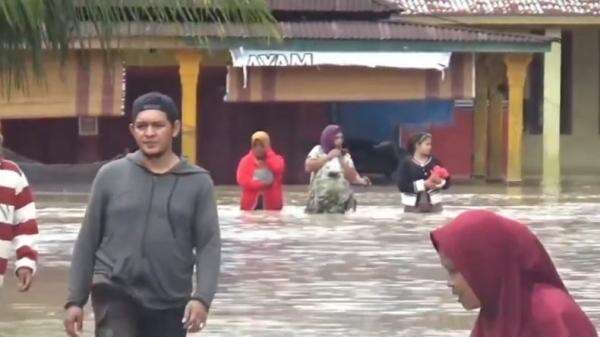 Banjir Besar di Padang Pariaman, 10 Kecamatan Terendam
