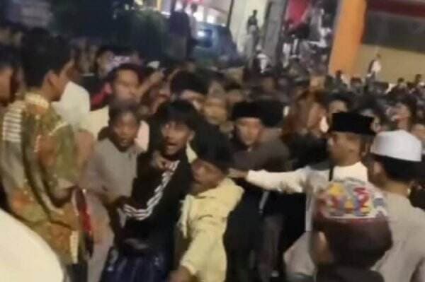 4 ABG Ditangkap Polisi Gegara Nyalakan Petasan dan Ganggu Iktikaf di Masjid Jami' Malang
