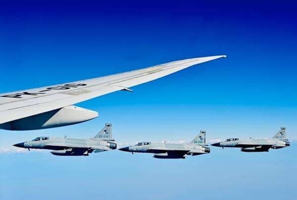 6 Jet Tempur JF-17 Thunder Pakistan Kawal Pesawat Kepresidenan Prabowo