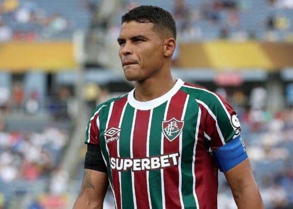 4 Bek Top yang Jadi Incaran AC Milan di Januari 2026, Nomor 1 Bintang Timnas Indonesia