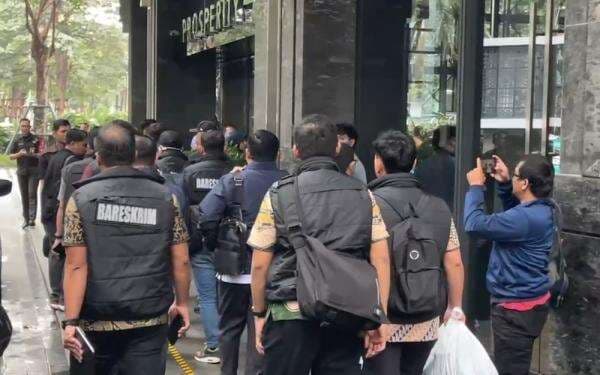 Geledah Kantor Dana Syariah Indonesia Terkait Dugaan Fraud, Polri Sita Barang Bukti 