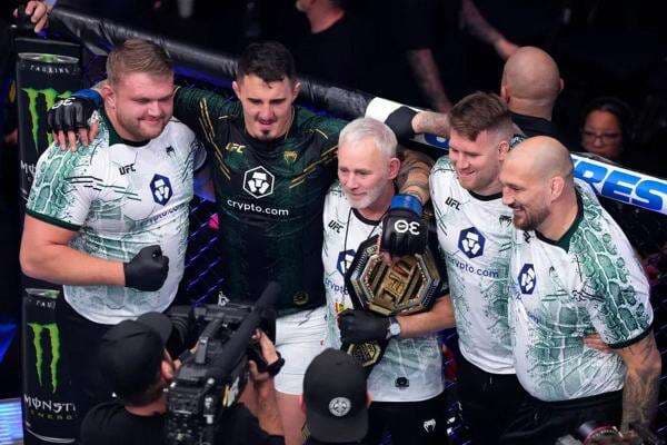 Ayah Tom Aspinal Sentil Bayaran Receh Juara Dunia UFC dan Ancam Pindah ke Tinju