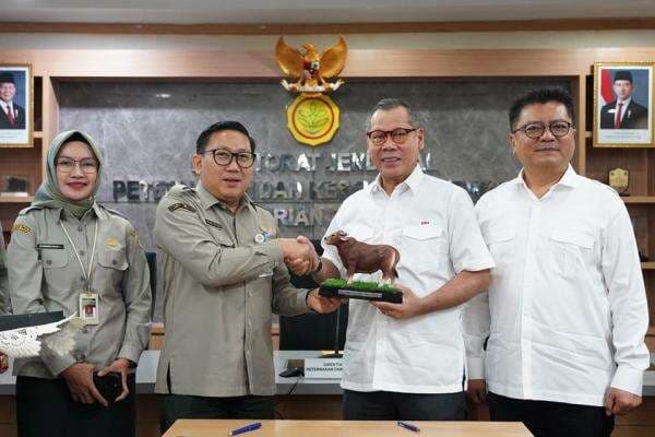 Dari Gudang Vaksin ke Pelosok: Pos Indonesia dan Ditjen PKH Sinergi untuk Peternakan Indonesia