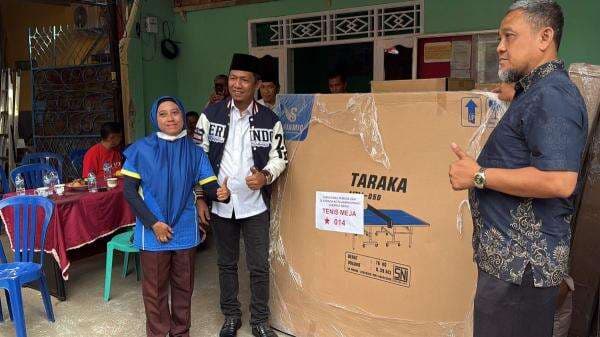 Anggota DPRD DKI Dina Masyusin Realisasikan Aspirasi Warga Kalideres, Distribusikan Sound System dan Tenis Meja