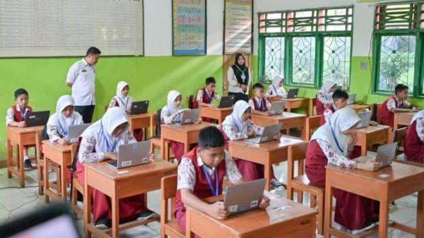 Siswa SD di Sinjai Mulai Ikuti Ujian Sekolah Berbasis Chromebook