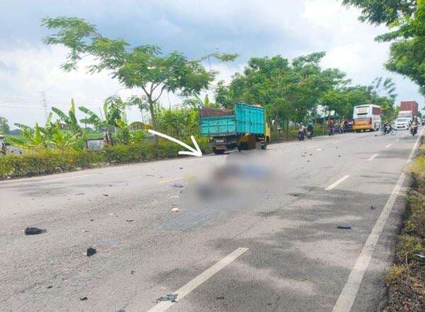 Kecelakaan Maut di Jalan Bojonegoro-Babat, Pemotor Tewas Ditabrak Minibus