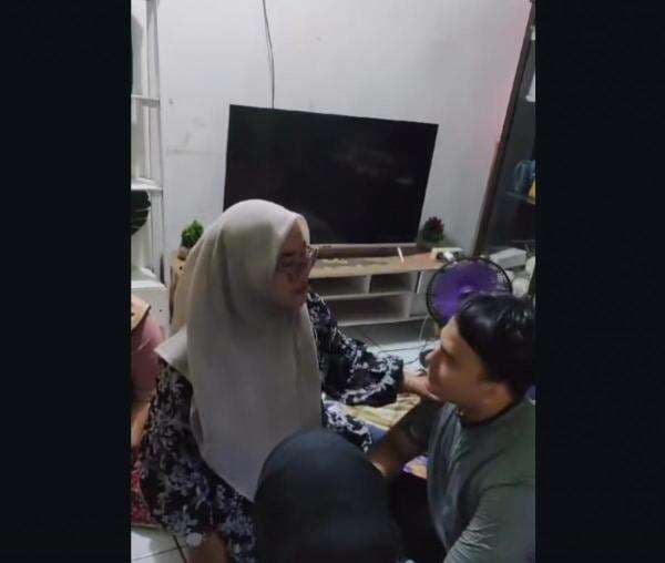 Kronolongi Lengkap Istri Sah Labrak Suami dan Selingkuhannya Berdua di Dalam Rumah