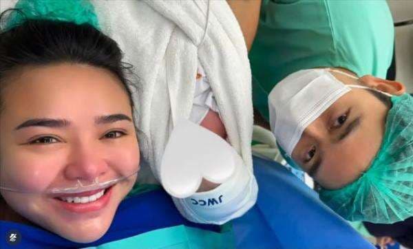 Baru 3 Hari Melahirkan, Amanda Manopo Sudah Pengen Punya Anak Kedua Baru 3 Hari Melahirkan, Amanda Manopo Sudah Pengen Punya Anak Kedua