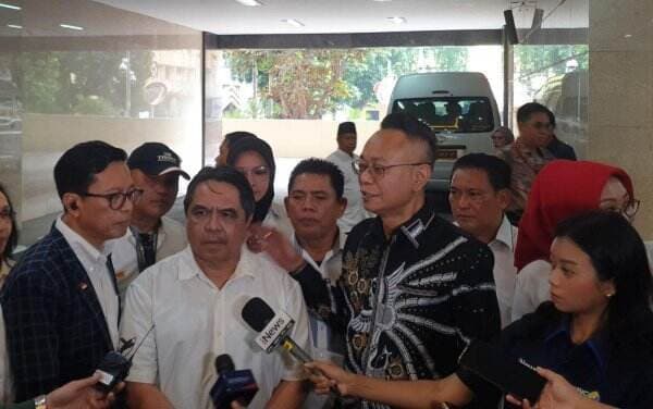 Ade Armando Yakin Roy Suryo Cs Segera Jadi Tersangka Kasus Dugaan Ijazah Palsu Jokowi