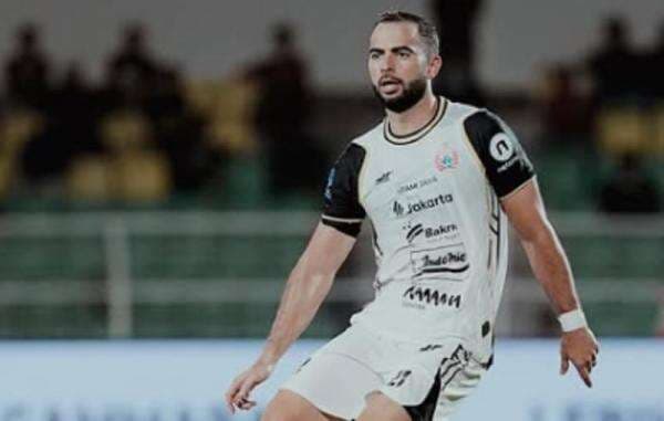 Terungkap! Ini Alasan Mauricio Souza Geser Jordi Amat dari Bek Jadi Gelandang