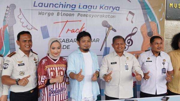 Zul Zivilia dan Putri Ajeng 7Icons Rilis Lagu dari Lapas
