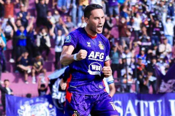 Kepada Ajax, Ezra Walian Bicara Jujur soal Pilihan Bela Timnas Indonesia