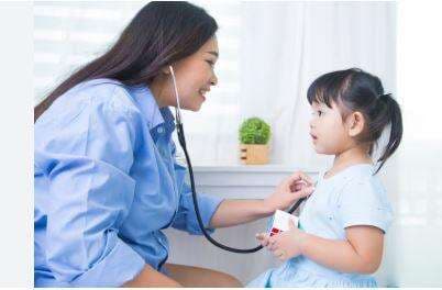 Begini Cara Mengedukasi Anak Agar Mau Pergi ke Dokter