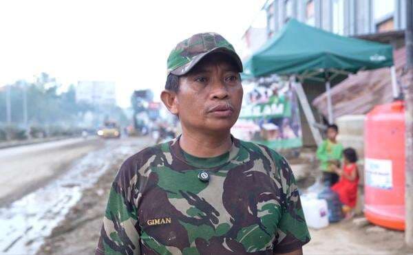 Aksi Heroik Sertu Giman Selamatkan 20 Warga saat Banjir Bandang di Aceh Tamiang