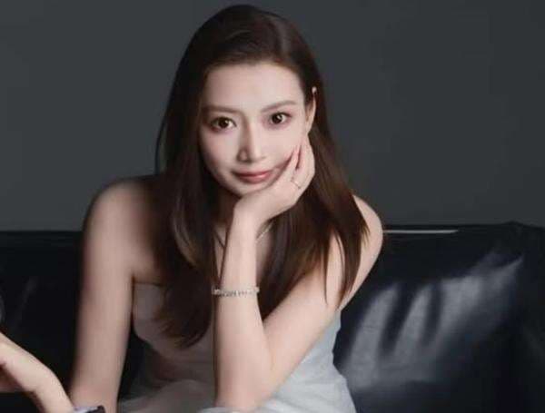 Kisah Unik Persahabatan Pebulu Tangkis Supercantik Huang Yaqiong dengan Sapsiree Taerattanachai, Sering Ngobrol Pakai Isyarat