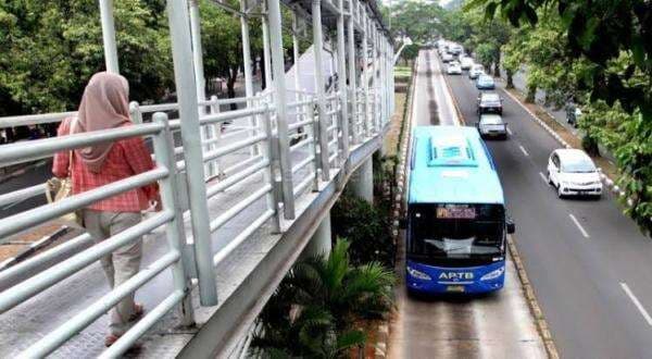 Hore, Naik Transportasi Umum di Jakarta Gratis hingga 1 Januari 2026 Hore, Naik Transportasi Umum di Jakarta Gratis hingga 1 Januari 2026