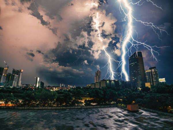 Depok Dijuluki Kota Petir, Apa Alasannya? Depok Dijuluki Kota Petir, Apa Alasannya?