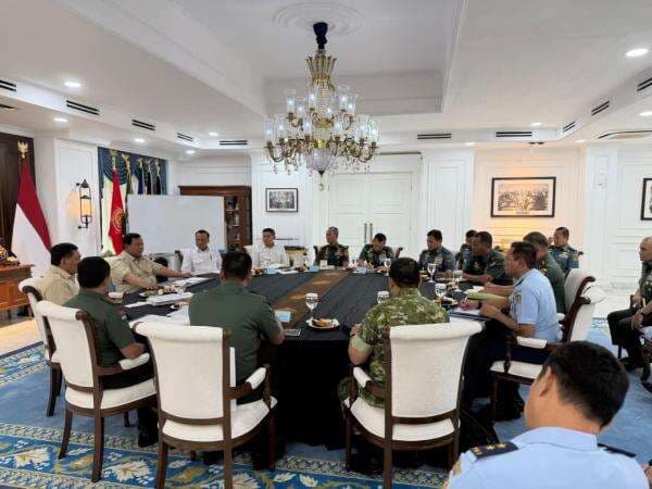 Prabowo Lakukan Pertemuan Rutin dengan TNI, Bahas Strategi Pertahanan dan Keamanan