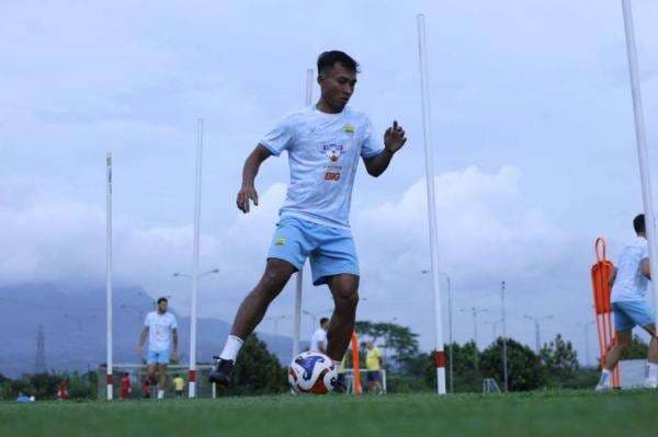 Usai Bela Timnas, Robi Darwis Siap Langsung Tancap Gas bersama Persib