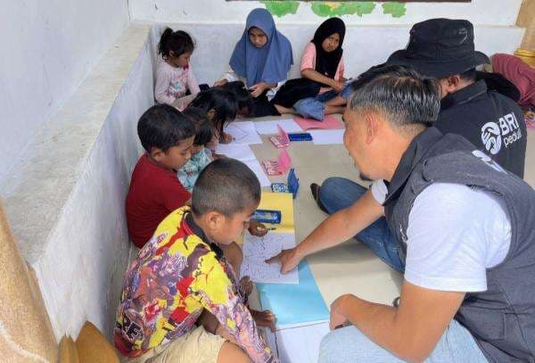 BRI Gelar Program Trauma Healing untuk Anak Terdampak Bencana Sumatera BRI Gelar Program Trauma Healing untuk Anak Terdampak Bencana Sumatera