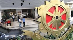 MK Larang Polisi Aktif Duduki Jabatan Sipil, Ini Kata Pakar Hukum