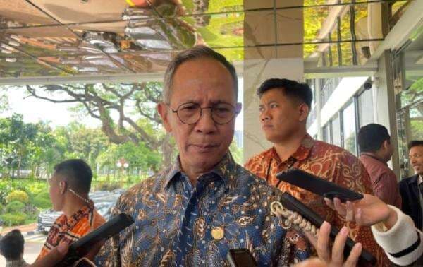 Breaking News: Mahendra Siregar Mundur dari Ketua OJK