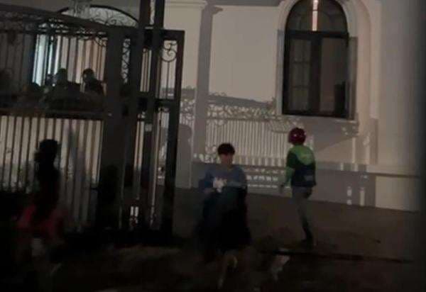 Rumah Eko Patrio Dijarah Massa, TV hingga Sepeda Lipat Digondol