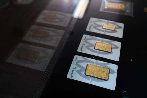 Harga Emas Antam Hari Ini Naik Lagi, Dijual Rp2.396.000 per Gram!