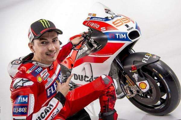 Kisah Miris Jorge Lorenzo, Pemegang 3 Gelar Juara Dunia MotoGP yang Kariernya Meredup Usai Gabung Ducati Kisah Miris Jorge Lorenzo, Pemegang 3 Gelar Juara Dunia MotoGP yang Kariernya Meredup Usai Gabung Ducati