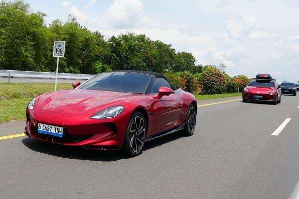 Mobil Listrik MG Diuji Tempuh Jarak hingga 1.800 Km