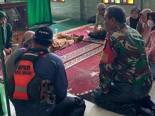 Banjir di Bekasi Makan Korban, Engkong Namat Tewas Terseret Arus