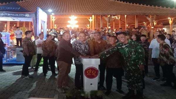 Destinasi Wisata D'Gondangrejo Resmi Dibuka, Ribuan Warga Berduyun-duyun Menyaksikan Destinasi Wisata D'Gondangrejo Resmi Dibuka, Ribuan Warga Berduyun-duyun Menyaksikan