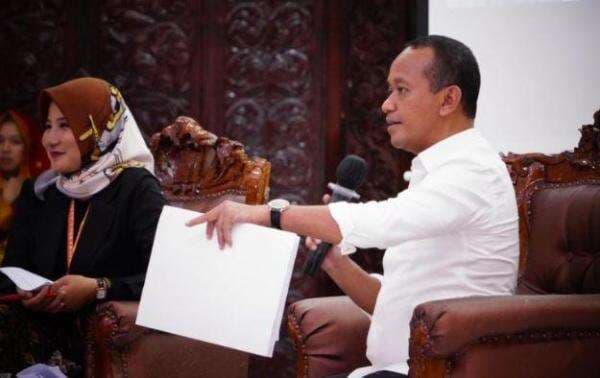 Bahlil Janji Stop Impor Solar Mulai 2026, Ini Alasannya