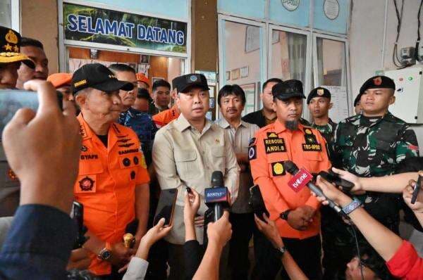 Menhub Tinjau Langsung Proses Pencarian dan Evakuasi Korban Pesawat ATR 42-500