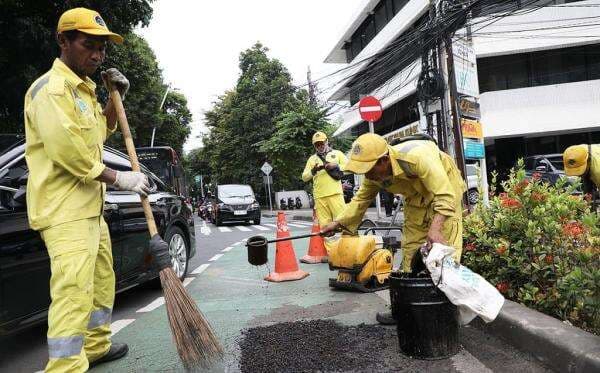 Respons Aduan Warga, 1.017 Titik Jalan Berlubang di Jakpus Ditambal